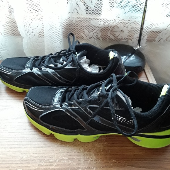 fila flow ii black sneakers